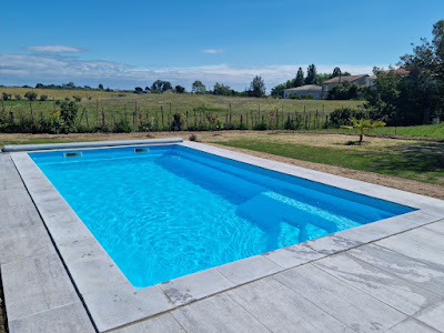 Idéal Piscine & Spa en Corse à Santa-Maria-Poggio