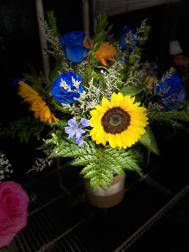 Florist «Alans AAA Florist», reviews and photos, 287 E Highland Ave, San Bernardino, CA 92404, USA