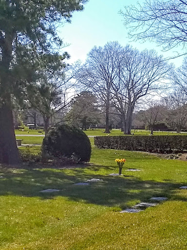 Memorial Park «Pinelawn Memorial Park and Garden Mausoleums», reviews and photos, 2030 Wellwood Ave, Farmingdale, NY 11735, USA