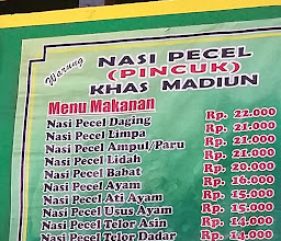 Nasi Pecel Pincuk khas madiun photo
