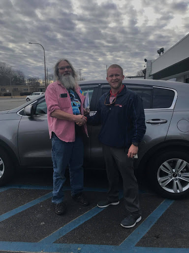 Used Car Dealer «Shoals University Kia», reviews and photos, 4109 N Jackson Hwy, Sheffield, AL 35660, USA