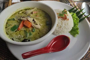 Papi thai cuisine image