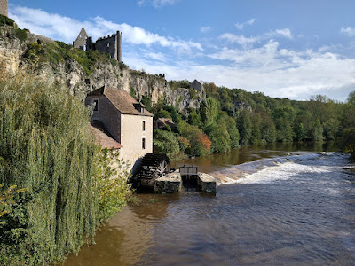 Le Pont d Angles sur Anglin à Angles-sur-l'Anglin