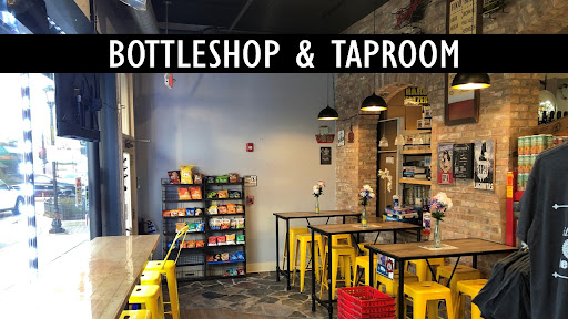 Liquor Store «The Craft Beer Store Libertyville», reviews and photos, 107 W Church St, Libertyville, IL 60048, USA