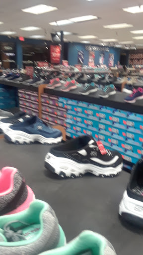 Shoe Store «SKECHERS Factory Outlet», reviews and photos, 4260 Florin Rd b103, Sacramento, CA 95823, USA