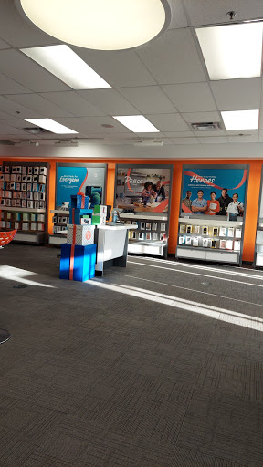 Cell Phone Store «AT&T Authorized Retailer», reviews and photos, 3324 Promenade Ave #104, Eagan, MN 55121, USA