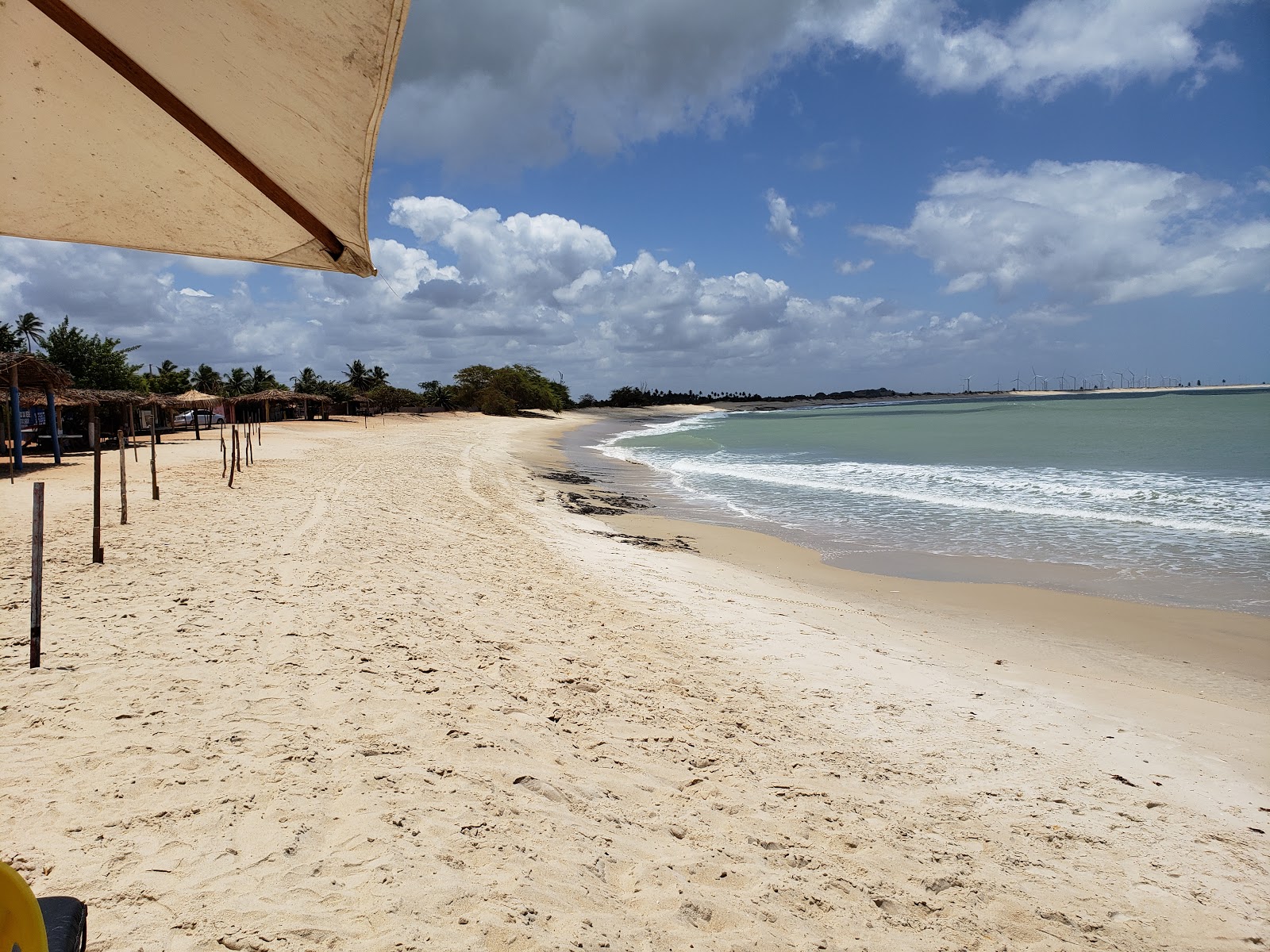 Foto von Strand Tourinhos mit sehr sauber Sauberkeitsgrad