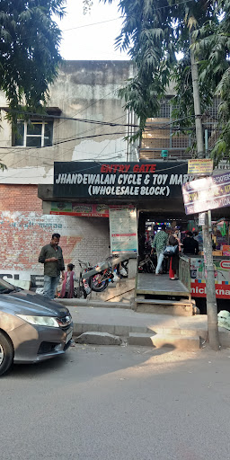 Jhandewalan Cycle Market