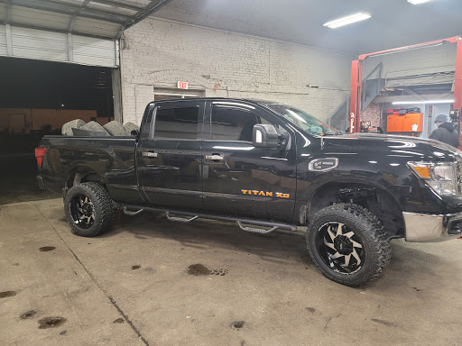 Window Tinting Service «Full Throttle Custom Automotive», reviews and photos, 312 E Main St, Lebanon, TN 37087, USA