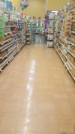 Supermarket «Super Stop & Shop», reviews and photos, 533 E Main St, Bay Shore, NY 11706, USA