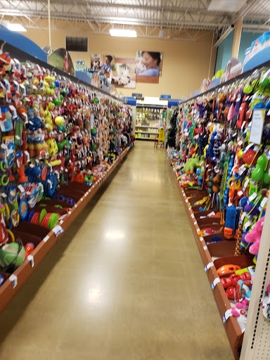 Pet Supply Store «PetSmart», reviews and photos, 1512 S Randall Rd, Geneva, IL 60134, USA