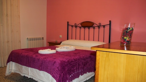 Venecia Hostel - Bed & Breakfast N-VI, C. Peña Picon, 4a, 24500 Cruces, León, España