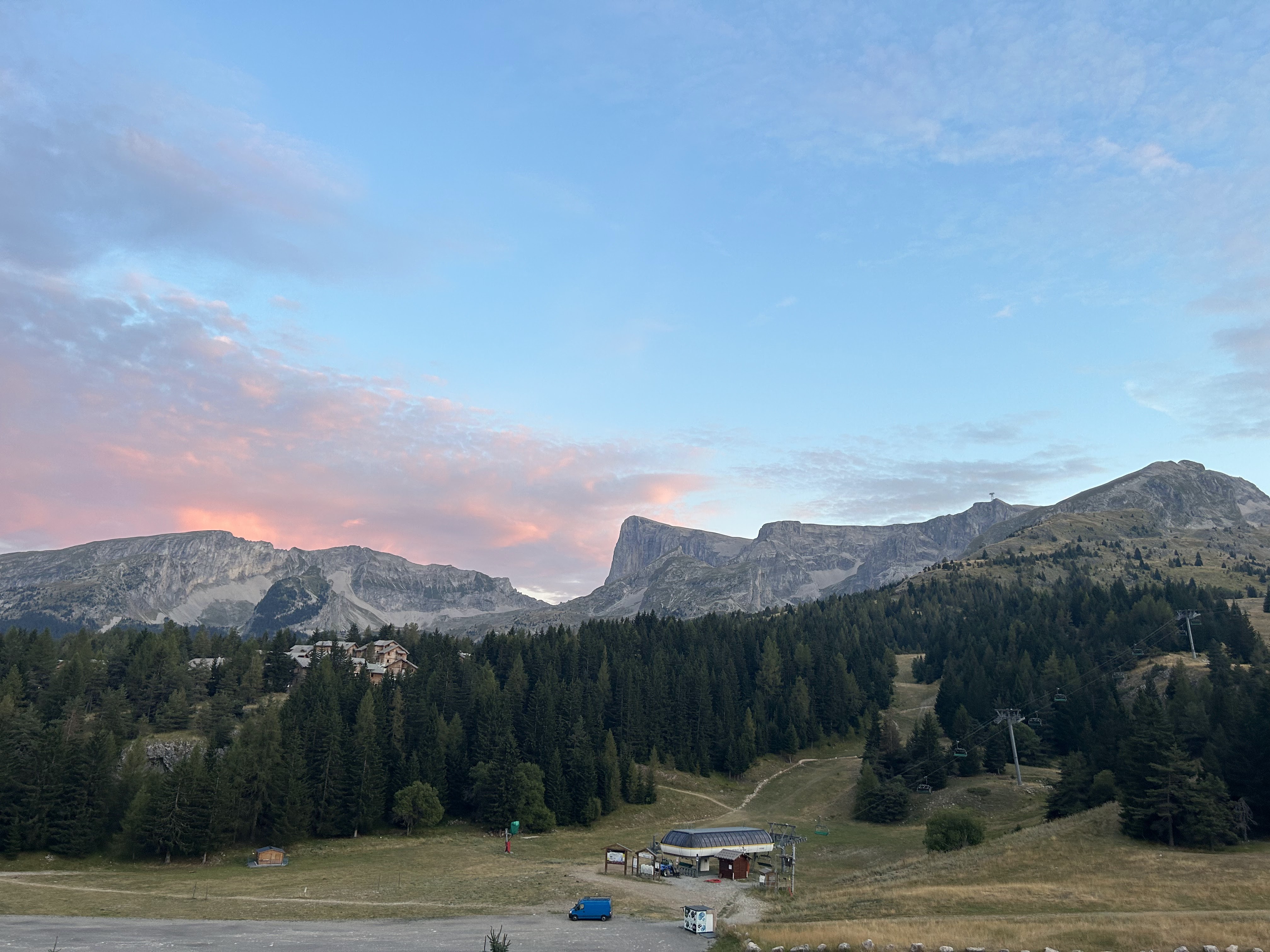 Photo n° 1 de l'avis de Raga. fait le 18/08/2023 à 20:32