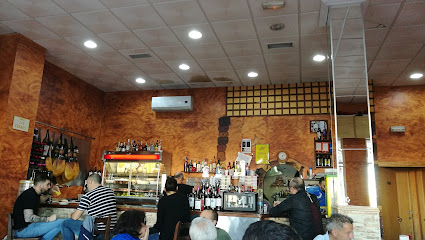 Información y opiniones sobre Taperia LOS TARAOS de Alcalá De Guadaíra