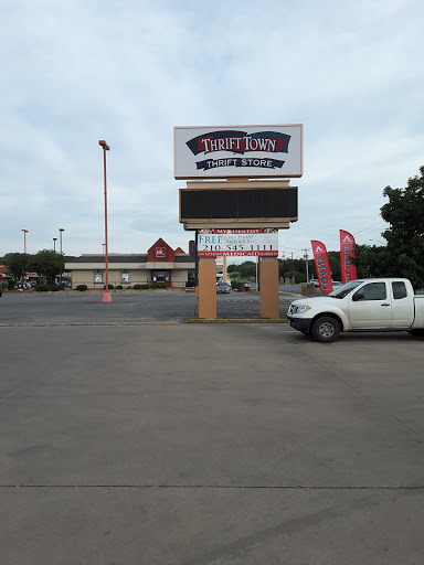 Thrift Store «Thrift Town», reviews and photos, 2864 Thousand Oaks, San Antonio, TX 78232, USA