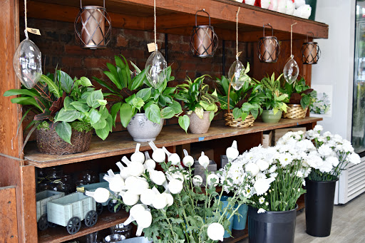 Florist «Heavenly Flowers Too LCC», reviews and photos, 222 Broadway, Amityville, NY 11701, USA