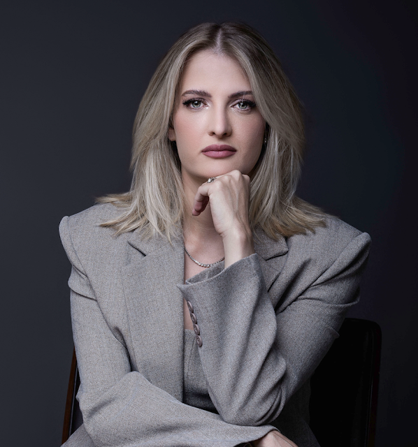 Dra. Tamara Vanzela - Médica Tricologista | Tratamento Capilar Avançado