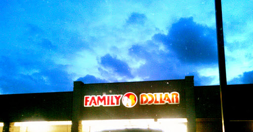Dollar Store «FAMILY DOLLAR», reviews and photos, 609 N Bardstown Rd, Mt Washington, KY 40047, USA