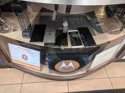 Cell Phone Store «1st Communications», reviews and photos, 1956 W Peterson Ave, Chicago, IL 60660, USA