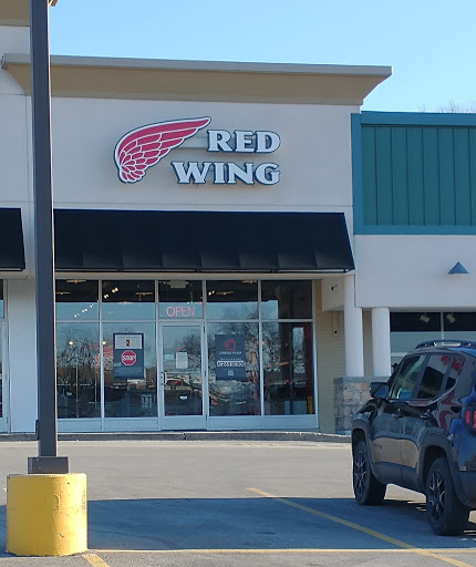 Shoe Store «Red Wing», reviews and photos, 10 Old Clairton Rd #4, Pleasant Hills, PA 15236, USA