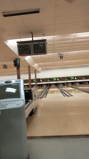 Bowling Alley «Wood Dale Bowl», reviews and photos, 155 E Irving Park Rd, Wood Dale, IL 60191, USA