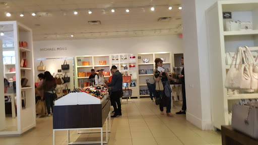 Fashion Accessories Store «Michael Kors», reviews and photos, 100 Citadel Dr #456, Commerce, CA 90040, USA