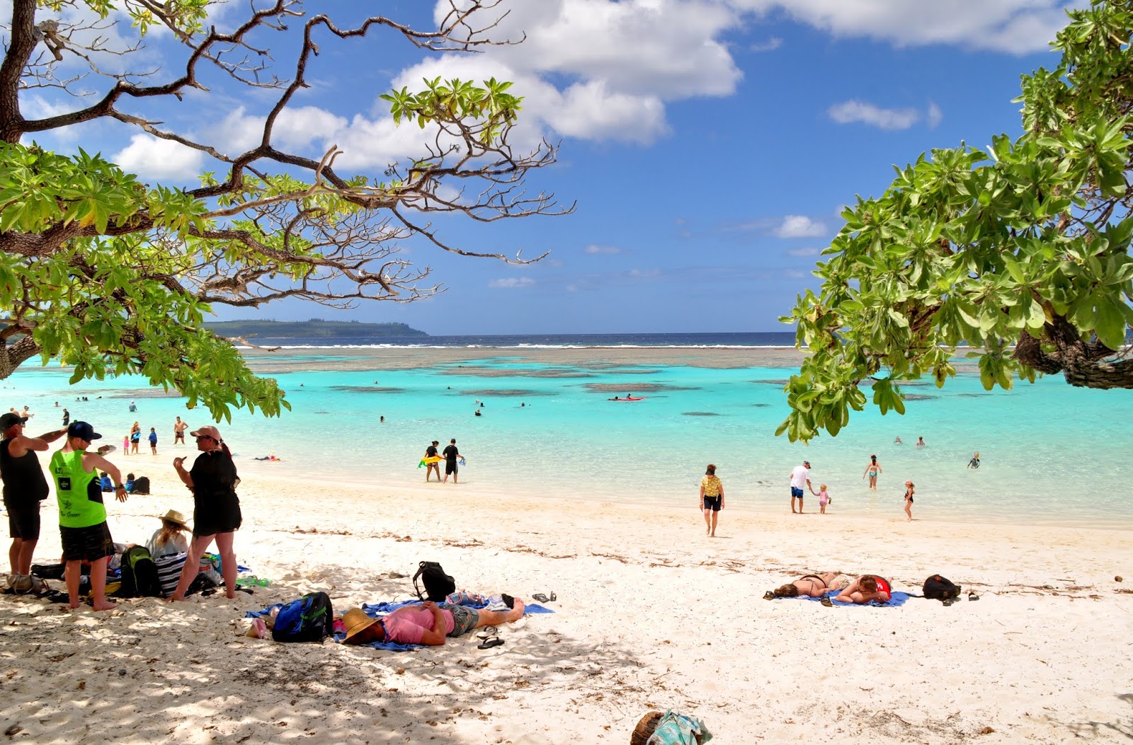 Foto de Yejele Beach e o assentamento