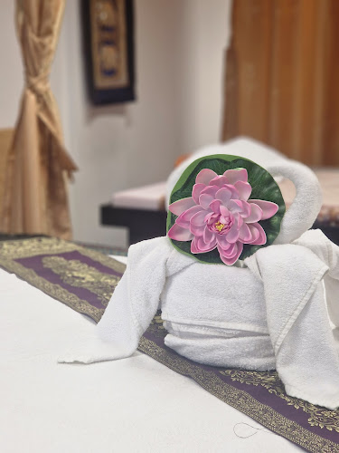 Rezensionen über Rassamees Wellness Massage in Reinach - Masseur