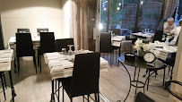 Atmosphère du Restaurant Bégude Café à Rochefort-du-Gard - n°15