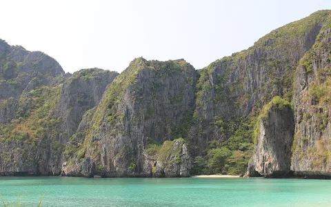 Malong Bay image