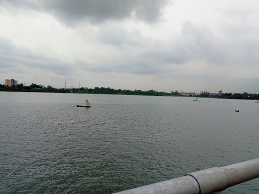 Third Mainland Bridge, Ijeh Powa Market, 156 Corporation Dr, Ikoyi, Lagos, Nigeria, RV Park, state Lagos