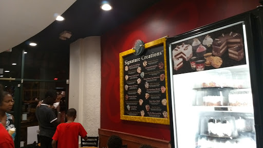 Ice Cream Shop «Cold Stone Creamery», reviews and photos, 3 Sloan St, South Orange, NJ 07079, USA