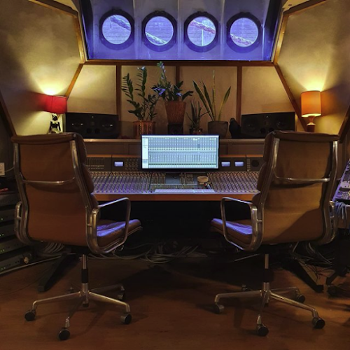 Comments and reviews of Lightship 95 Recording Studio - formerly Soup Studios