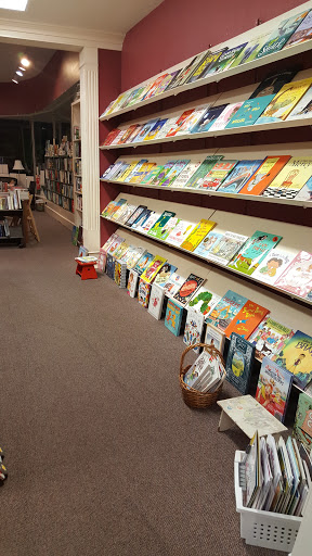 Book Store «River Oaks Book Store», reviews and photos, 3270 Westheimer Rd, Houston, TX 77098, USA
