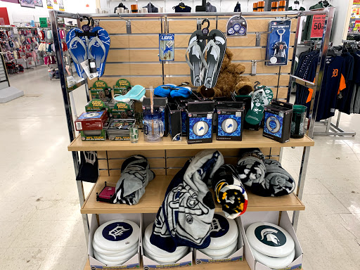 Discount Store «Kmart», reviews and photos, 2000 E 10 Mile Rd, Warren, MI 48091, USA