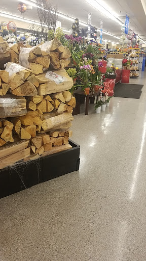 Grocery Store «Albertsons», reviews and photos, 110 E Carson St, Carson, CA 90745, USA