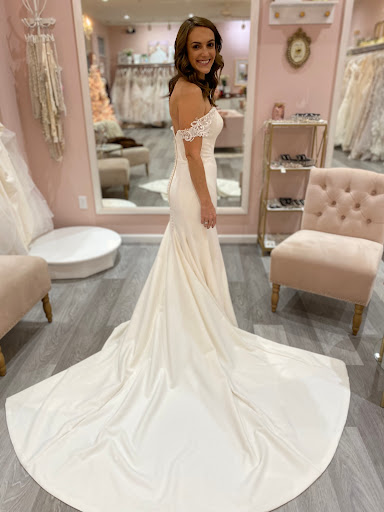 Bridal Shop «Here Comes The Dress», reviews and photos, 850 E 1050 N #101, Chesterton, IN 46304, USA