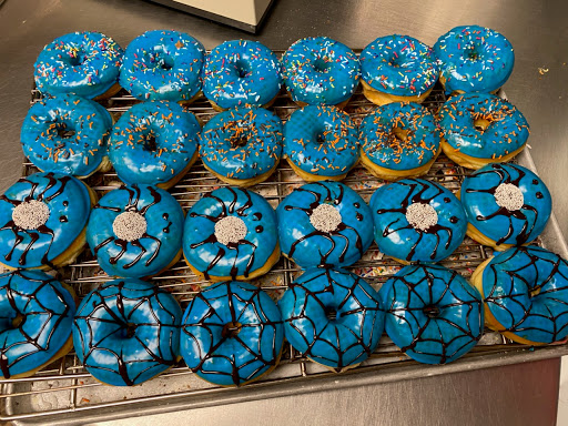 Donut Shop «Yum Yum Donuts», reviews and photos, 502 N Wilson Way, Stockton, CA 95205, USA