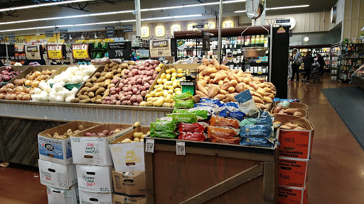 Grocery Store «Fresh Thyme Farmers Market- Fairview Heights», reviews and photos, 6569 N Illinois St, Fairview Heights, IL 62208, USA