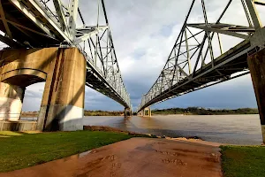 Natchez-Vidalia Bridge image