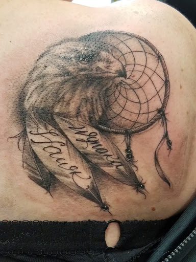 Tattoo Shop «Lucky Gal Tattoo & Piercing», reviews and photos, 3023 SW 9th St, Des Moines, IA 50315, USA