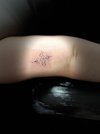 Explore drake tattoo ideas, creative tattoo ideas in High Ridge, available at Taylored ink