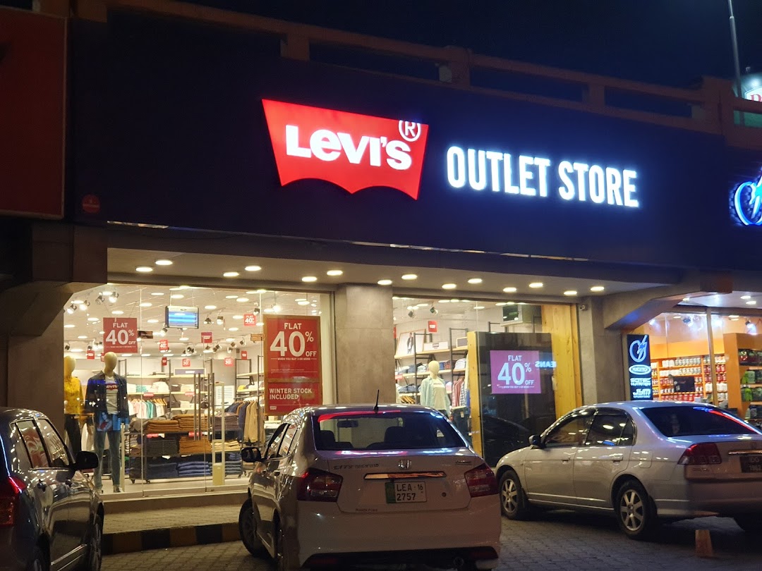 Levis Factory outlet Fortress Stadium, Lahore
