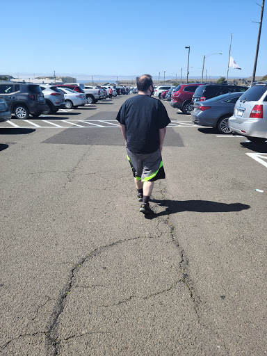 Clothing Store «Eddie Bauer Outlet», reviews and photos, 450 NW 257th Ave #200, Troutdale, OR 97060, USA