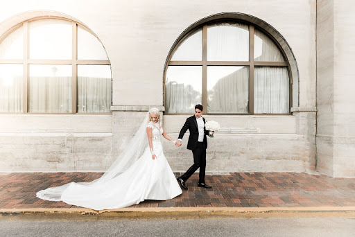 Bridal Shop «Laura Jacobs Bridal», reviews and photos, 9903 Gulf Coast Main St #142, Fort Myers, FL 33913, USA