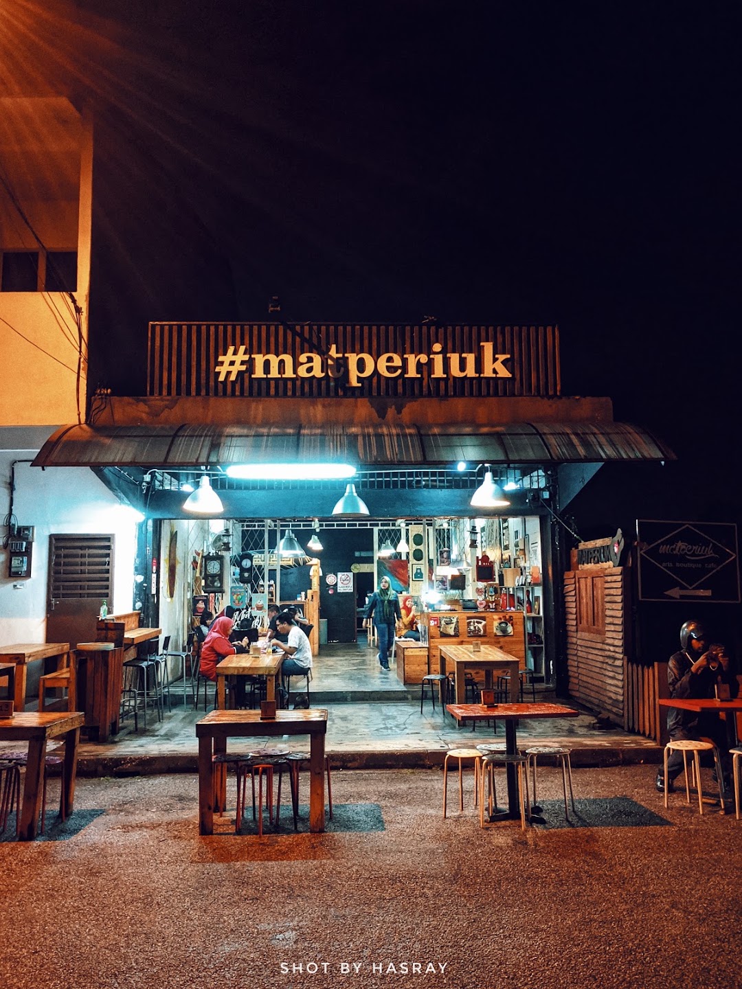 Mat Periuk Cafe
