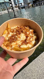 Photo n°5 de KEBEK - Famous Canadian Poutine à Le Havre ()