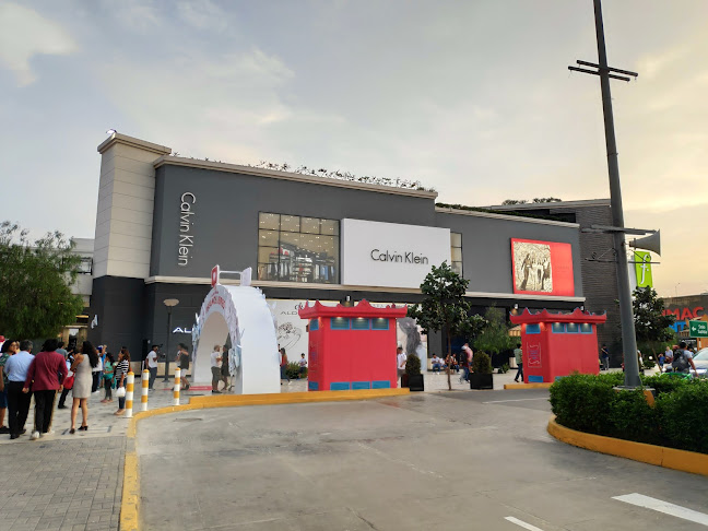 Calvin Klein Jeans - Tienda de ropa