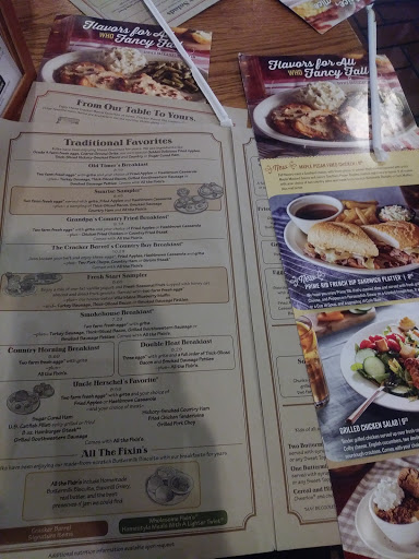 American Restaurant «Cracker Barrel Old Country Store», reviews and photos, 4300 S Bowen Rd, Arlington, TX 76016, USA