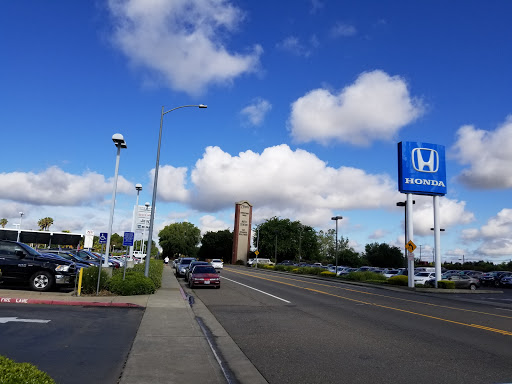 Car Dealer «Hanlees Chrysler Dodge Jeep Ram Kia», reviews and photos, 4318 Chiles Rd, Davis, CA 95618, USA